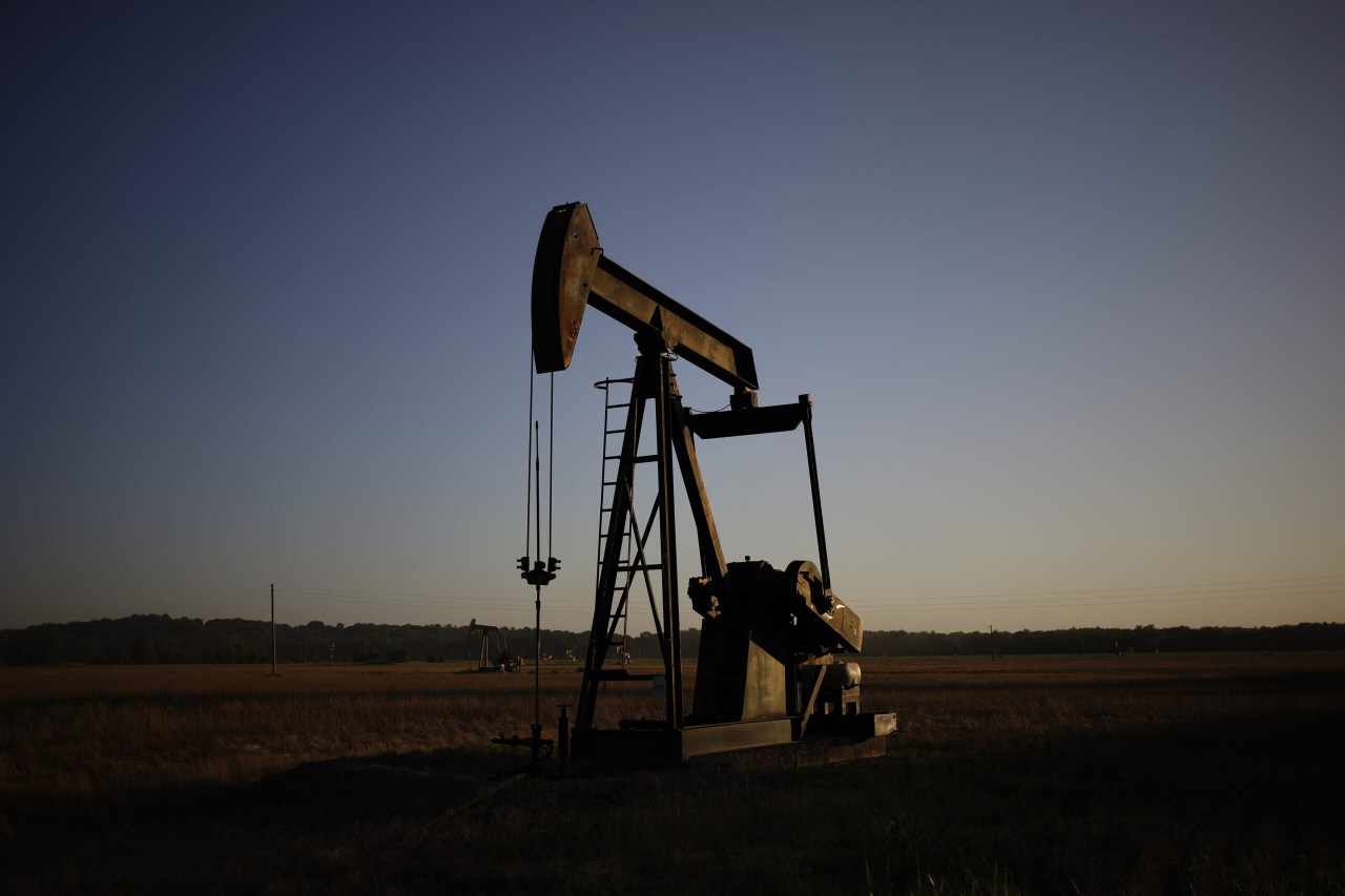 Business Maverick: Oil rally stalls, investors shift focus to US jobs: markets wrap