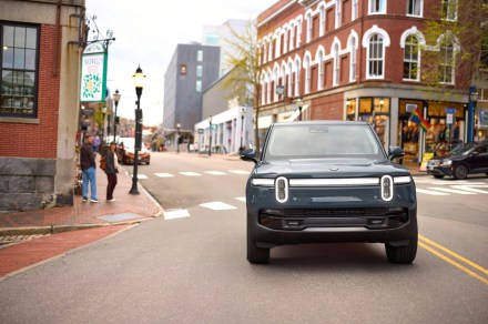 Rivian offers $3,000 off select EVs to gasoline, hybrid vehicle drivers