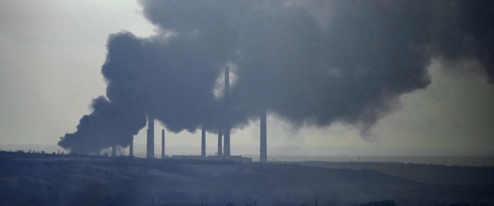 Oil Prices Get a 2% Boost Amid Geopolitical Drama