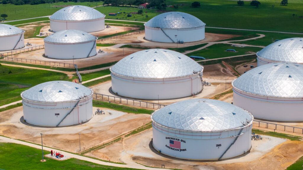 Oil prices fall 7% after Iran strike on U.S. base in Qatar leaves no reported casualties
