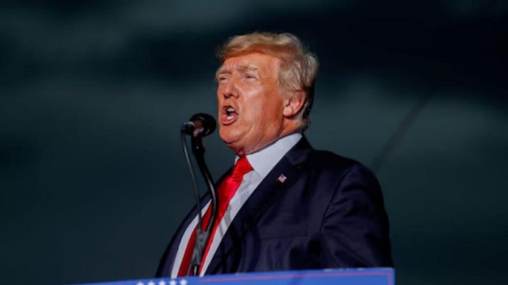 ‘I’m watching! You’re playing right into…’: Trump warns ‘everyone’ to keep oil prices down