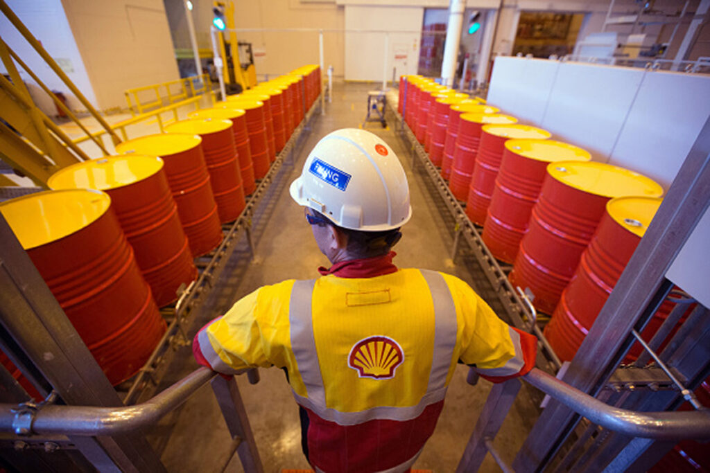 Shell: FTSE 100 giant in line for profit hit after oil woes