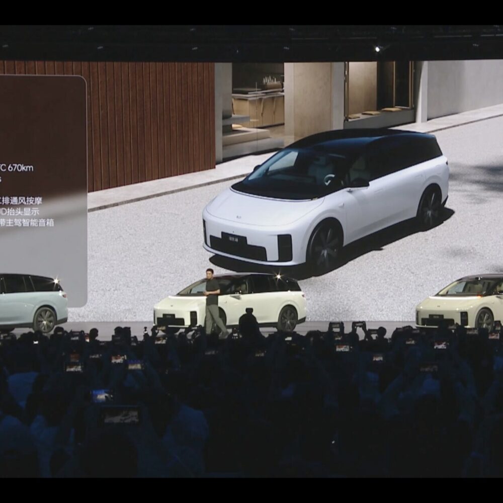 China’s new energy vehicle sales surpass gasoline cars for the first time in October