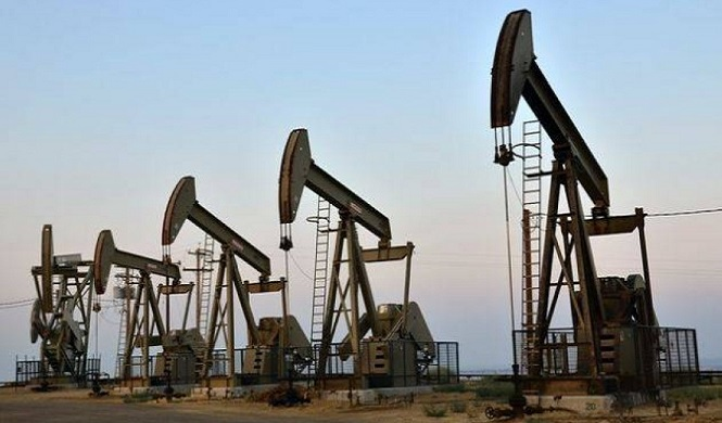 ‎Oil prices rise, post weekly gains