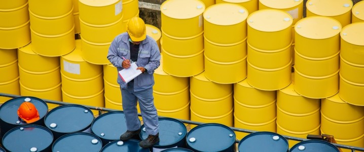 Oil prices continue to rise as US crude oil inventories drop