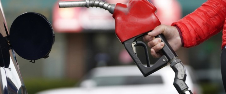 U.S. Gasoline Tops $3 as Iran Conflict Sends Fuel Prices Higher