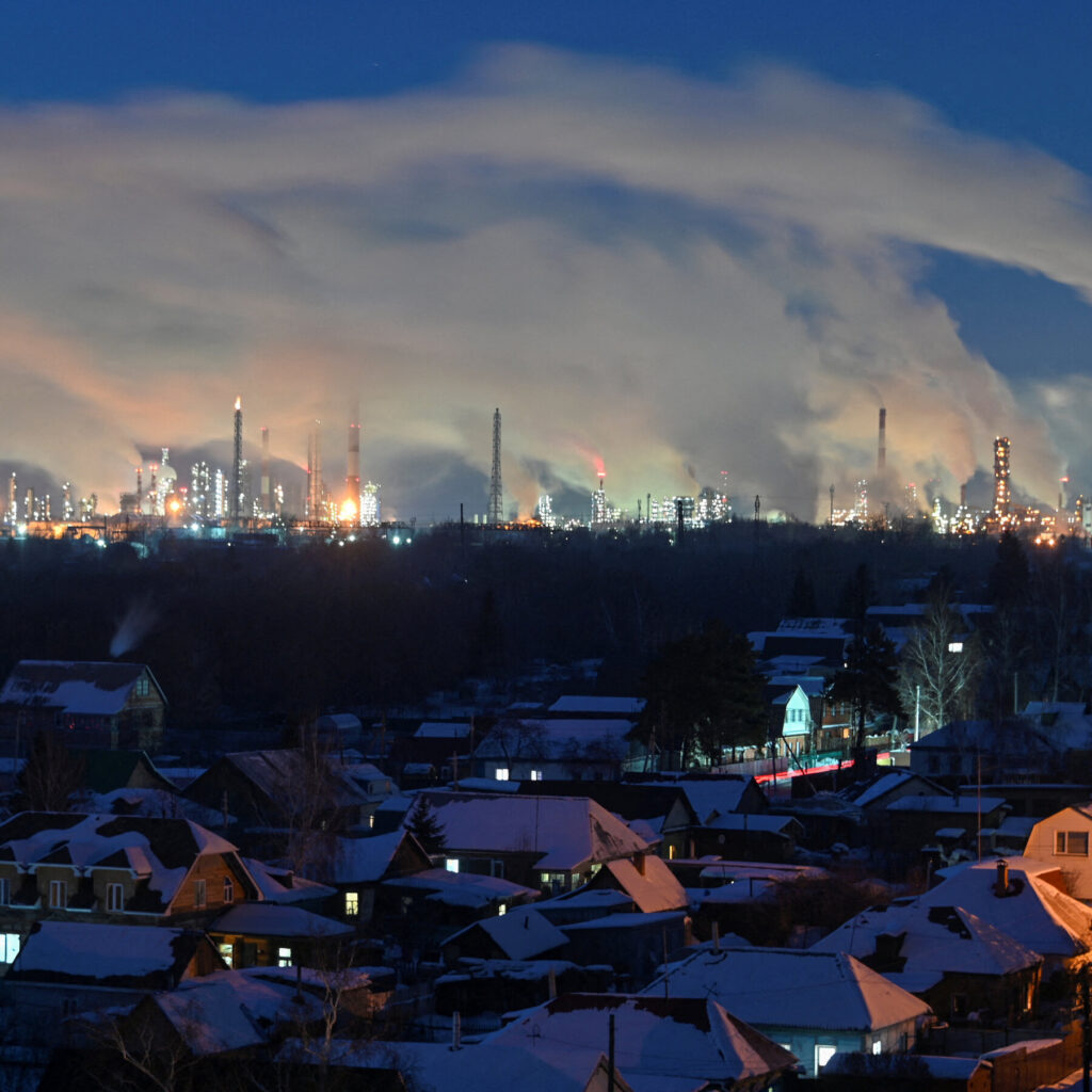 U.S. Eases Limits on Russian Energy as Oil Prices Soar