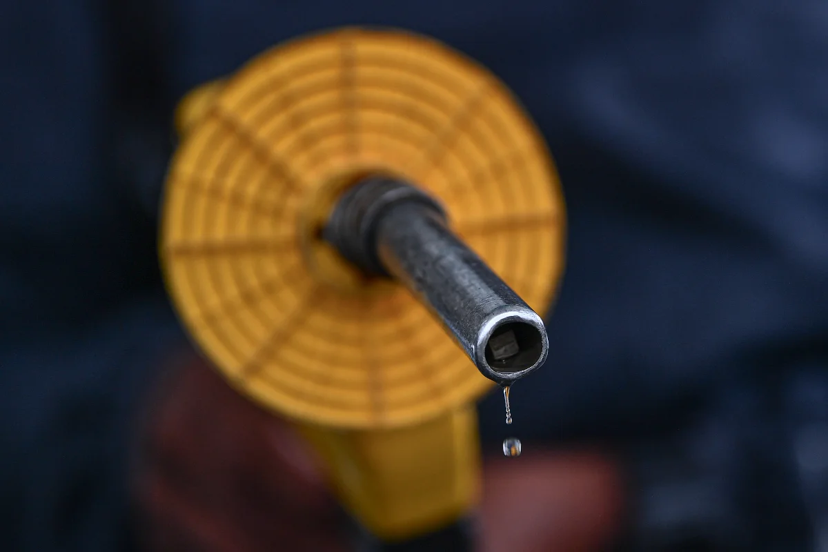 Oil prices surge over 5% as Hormuz tensions escalate