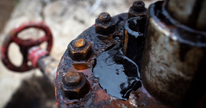 ‎Oil prices retreat as US, allies seek to ensure safe passage through Hormuz