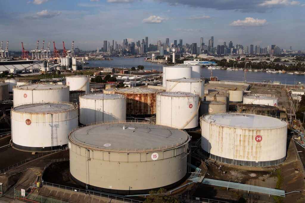 Global oil prices drop below $100 a barrel after Trump delays strikes on Iranian power plants. Why further declines may be limited.