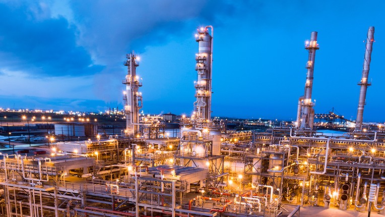 US Oil Inventories Continue to Climb While Gasoline Inventories Shrink