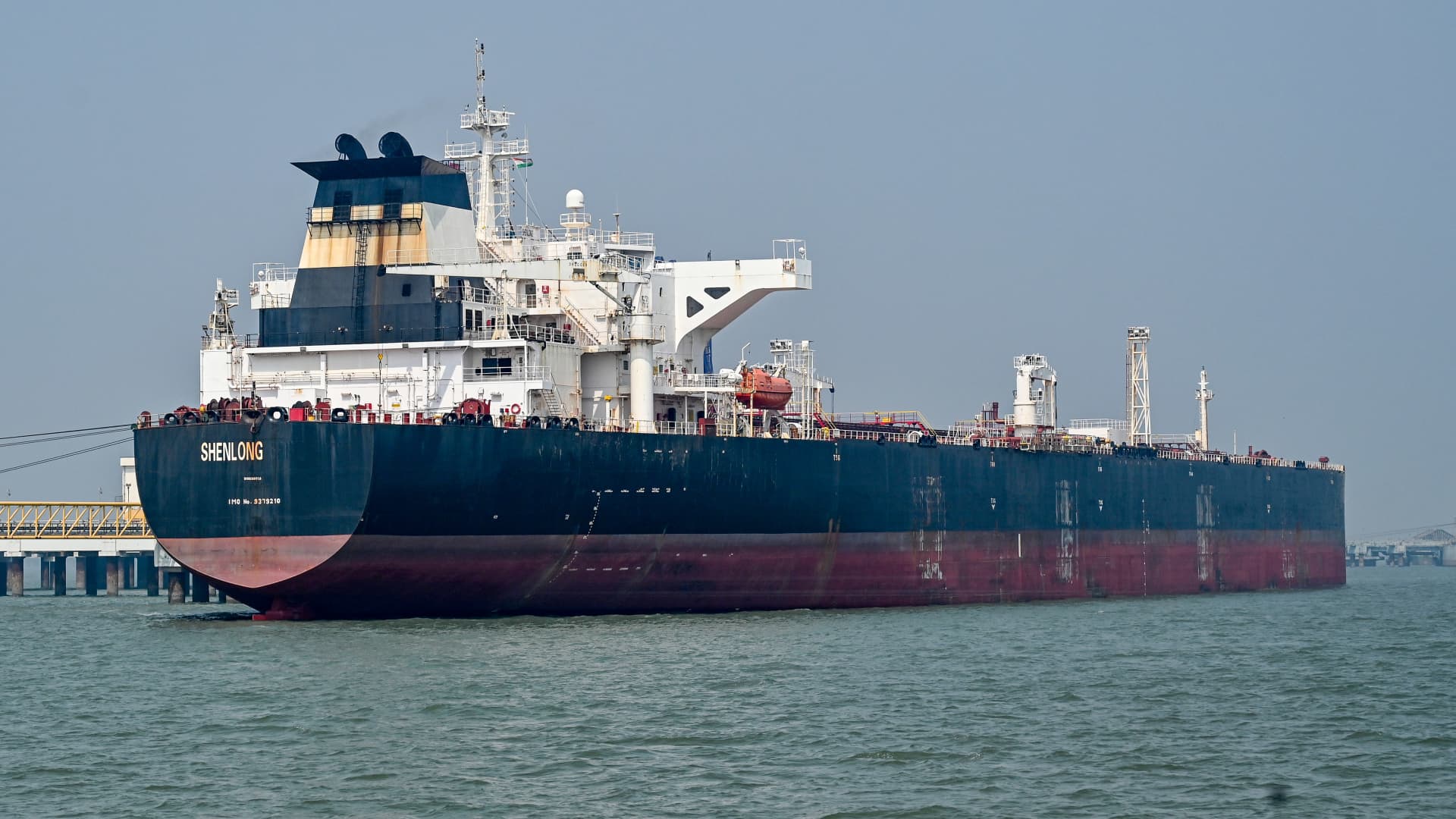 Oil prices surge with Brent rising 5% as Trump vows to hit Iran ‘extremely hard’ within weeks