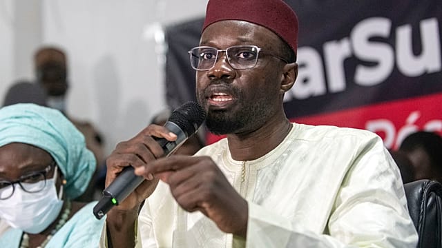 Senegal cuts official travel as high oil prices put new pressure on budget
