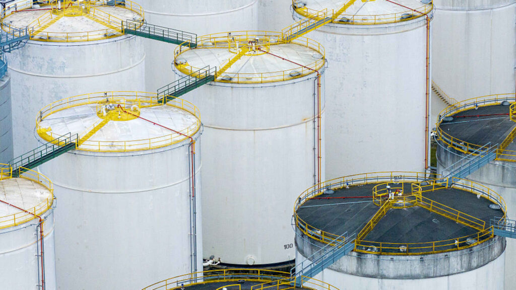 What this real-world oil price says about the level of stress in the energy market