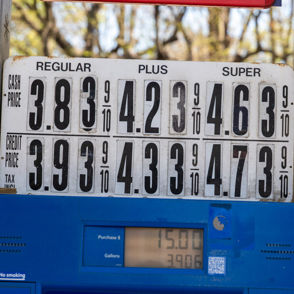 Muted Reaction as Oil and Stock Markets Reopen