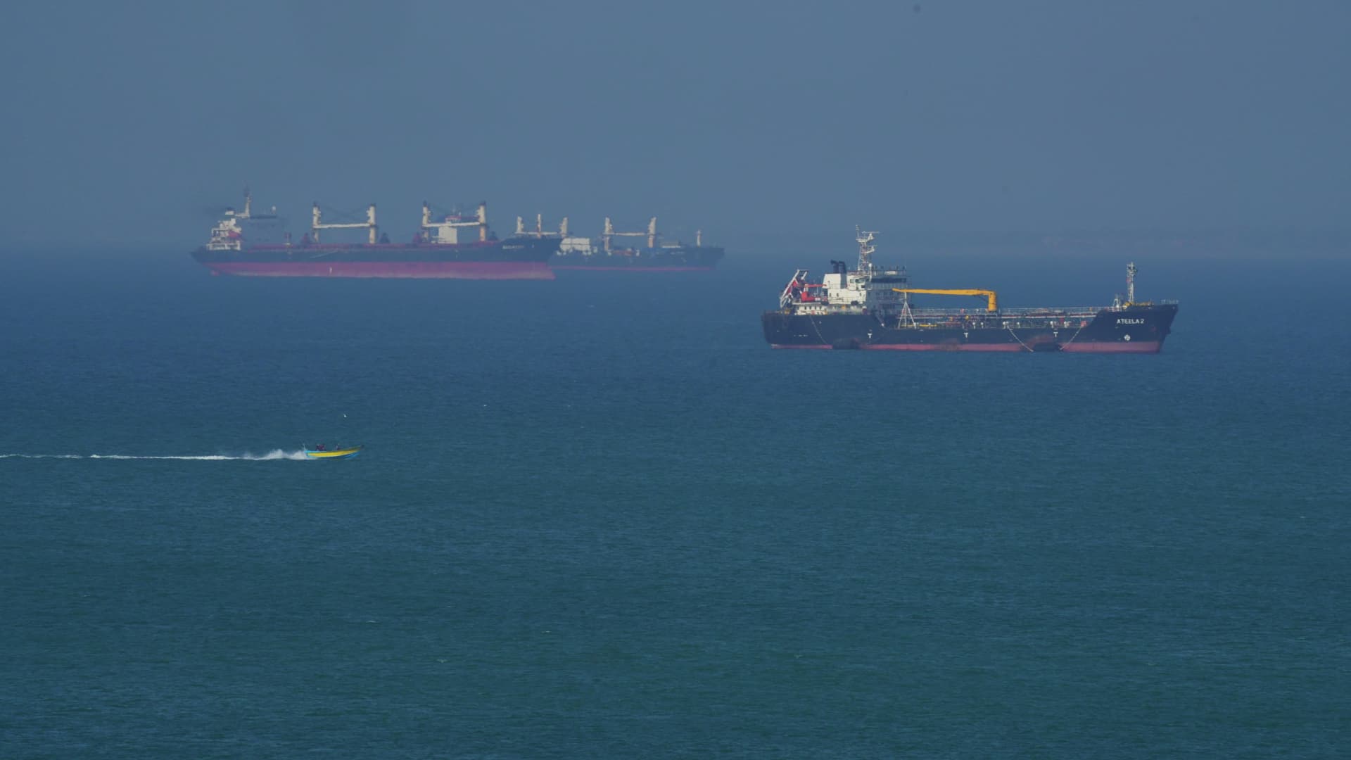 Oil prices extend multi-day rally as Trump issues new threat to Iran; Brent tops $114 per barrel