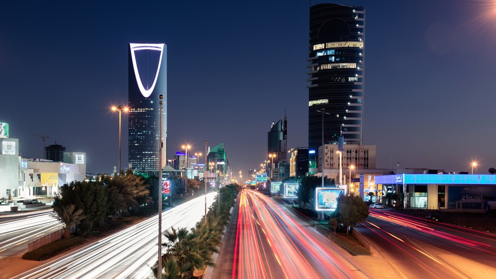 Saudi Arabia Cuts June Oil Prices by Less Than Expected as Hormuz Risks Persist
