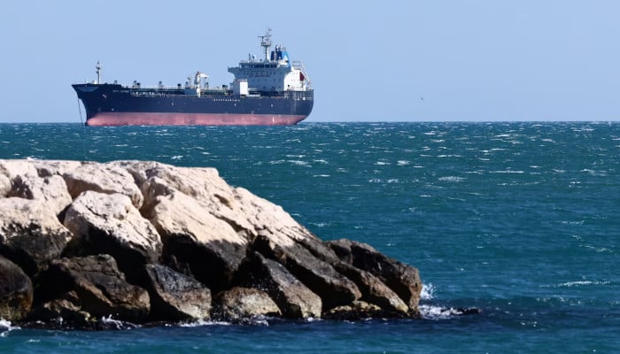 Oil prices jump on renewed US-Iran hostilities