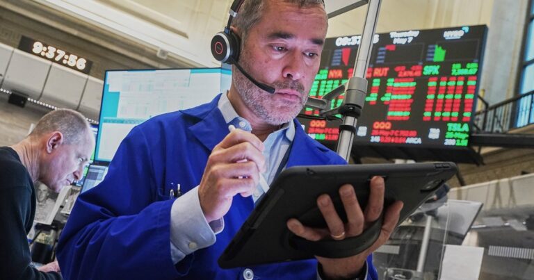 U.S. Stocks Rise Toward Records As Solid Data On The Job Market Overshadows Higher Oil Prices