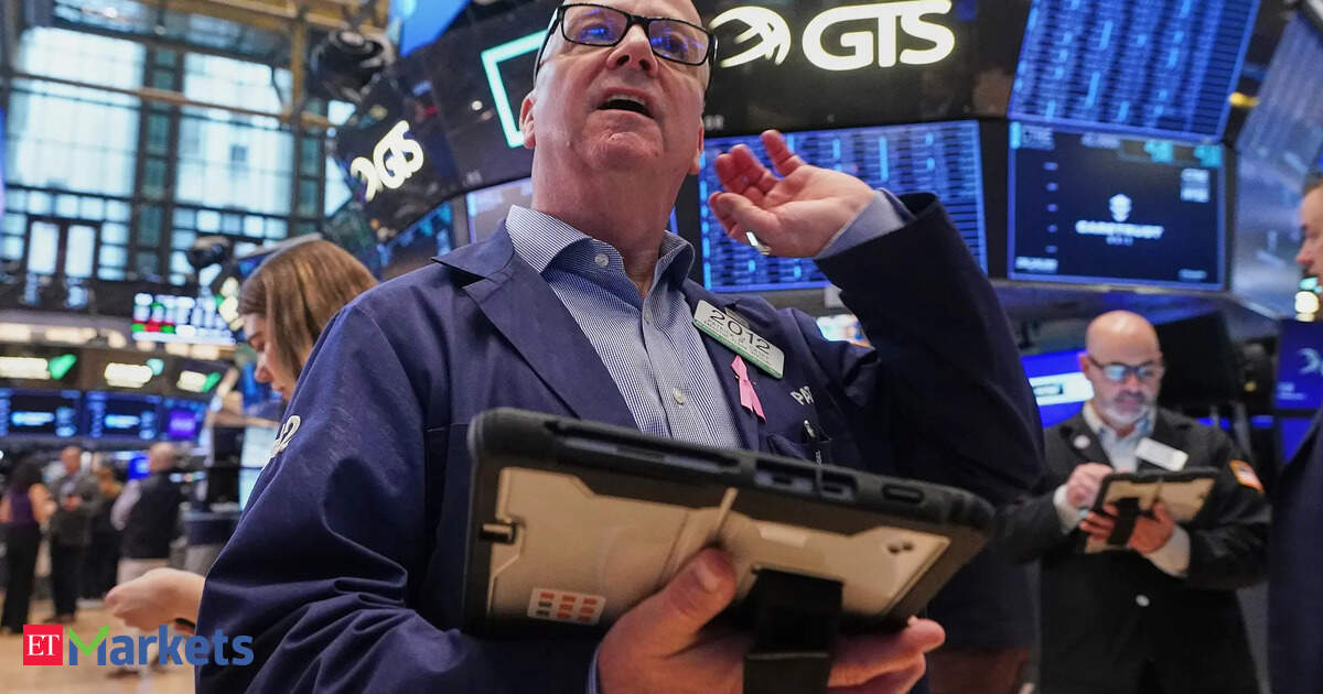 US stocks today: US stocks slip as inflation worries push Treasury yields higher