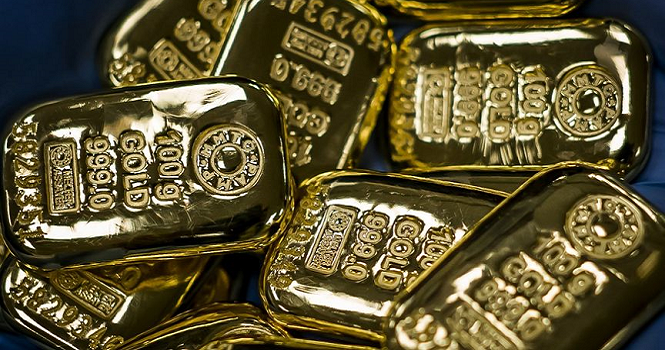 ‎Gold declines, records second weekly loss