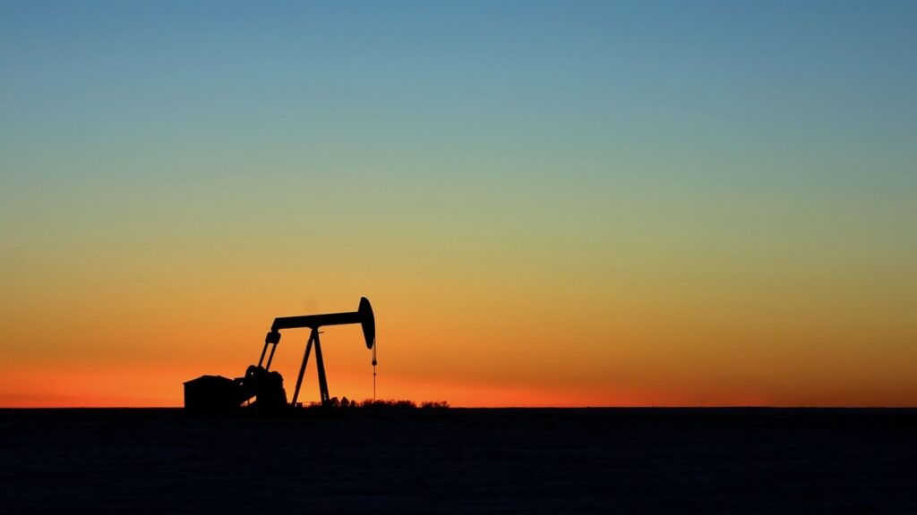 Bernstein Sets Long-Term Oil Price Target At $75 Per Barrel