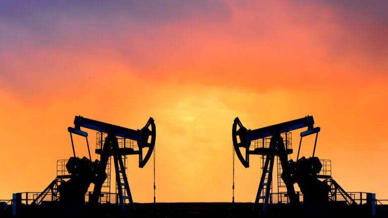 Oil Tops $100 as Supply Crisis Deepens