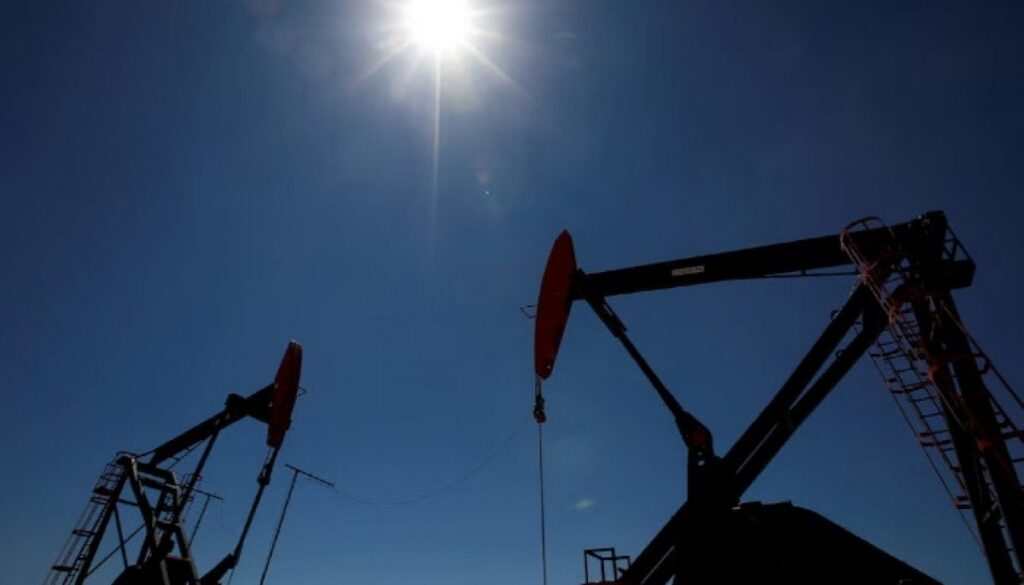 Oil prices post biggest drop since April as US and Iran pause fighting