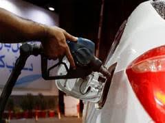 Still Waiting! Oil Prices Fall 12% Worldwide, No Relief for Pakistan Yet