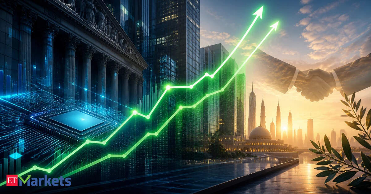 US stocks: Dow, S&P 500 close at record highs as AI earnings impress, oil prices tumble