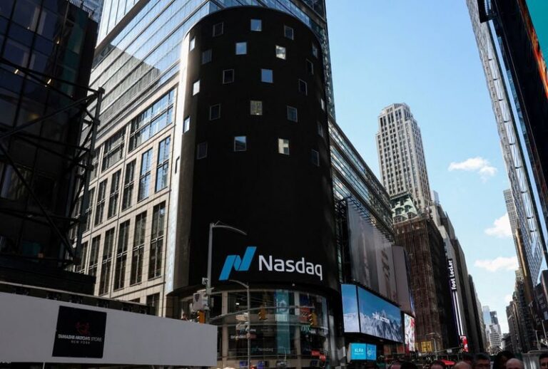 Wall Street indexes slip as oil prices rise, retail results awaited
