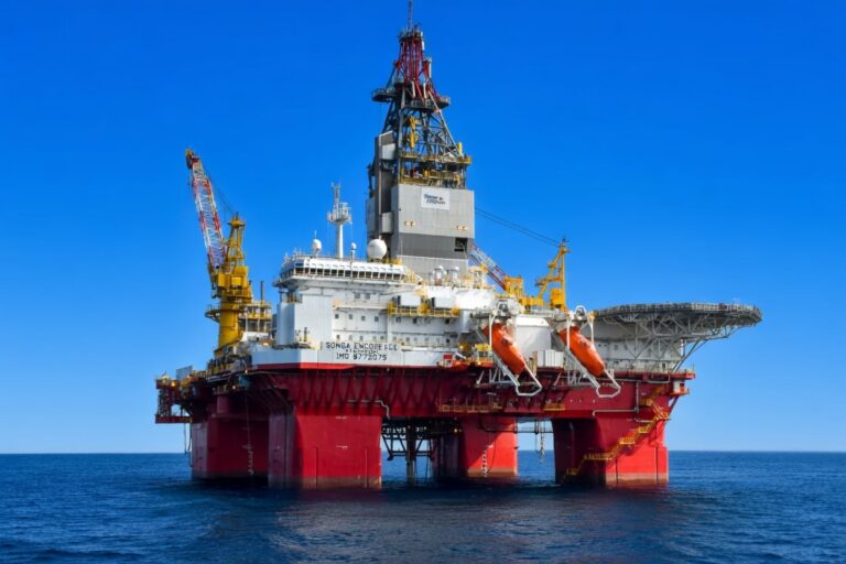 Oil Prices Jump as U.S.-Iran Clashes Reignite Strait of Hormuz Supply Fears