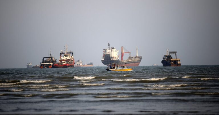 Oil prices near 4-month high as Iran and Oman delay Strait of Hormuz talks