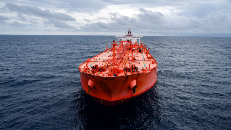 Oil Prices Fall as Trump Considers Easing Sanctions on Shadow Fleet Tankers